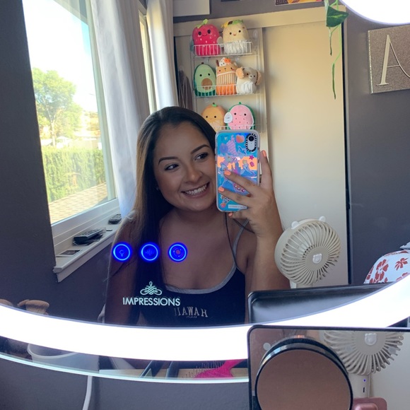 Meet your Posher, Alivia - Picture 4 of 4